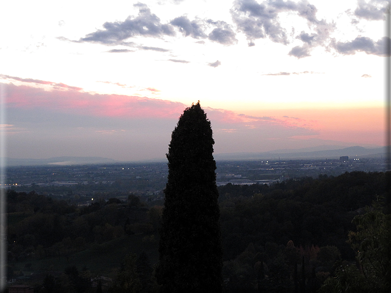 foto Tramonto sui Colli Ezzelini